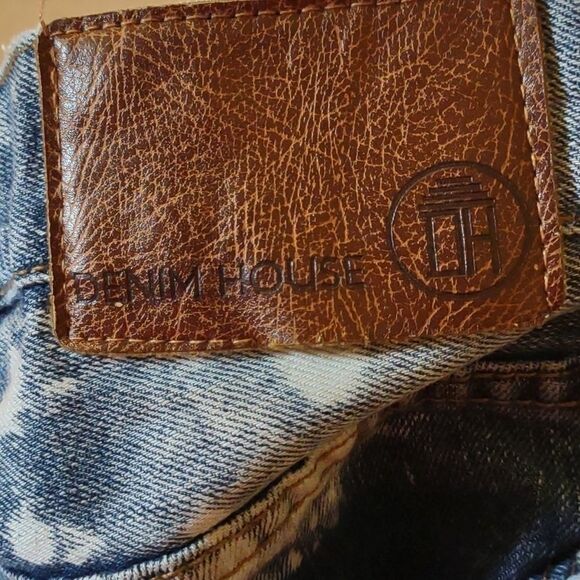 DENIM HOUSE Blue Jeans 32x33 100 Cotton Distressed Deconstructed Euc - Picture 5 of 6